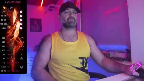 Snapshot of magabear chatting on 02-12-26, 03:01 Magabear online show from 02-12-26, 03:01