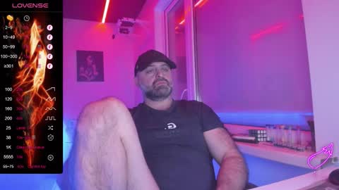 Snapshot of magabear chatting on 02-26-26, 02:43 Magabear online show from 02-26-26, 02:43