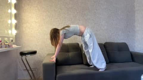 Snapshot of magdalenebirdtail chatting on 04-29-26, 07:01 Marie online show from 04-29-26, 07:01