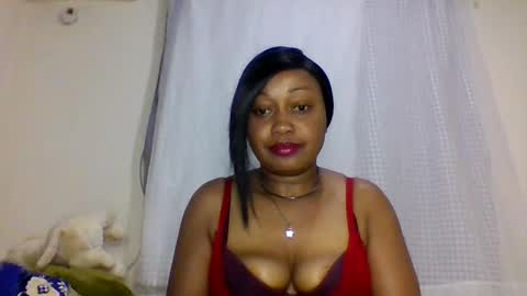 Snapshot of magdalinemus chatting on 12-19-25, 10:17 magdalinemus online show from 12-19-25, 10:17