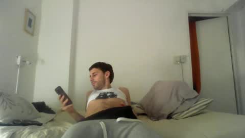 Snapshot of maggicboy29 chatting on 06-27-26, 05:12 maggicboy29 online show from 06-27-26, 05:12