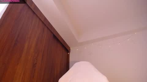 Snapshot of maggie_raver chatting on 12-11-24, 07:25 maggie online show from 12-11-24, 07:25