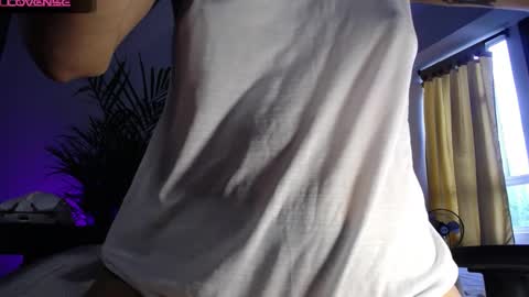 Snapshot of maggie_raver chatting on 01-23-25, 03:54 maggie online show from 01-23-25, 03:54