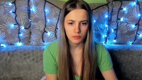 Maggie online show from 12-23-24, 01:18