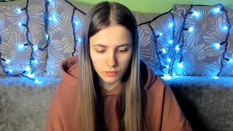 Maggie online show from 12-28-24, 01:18