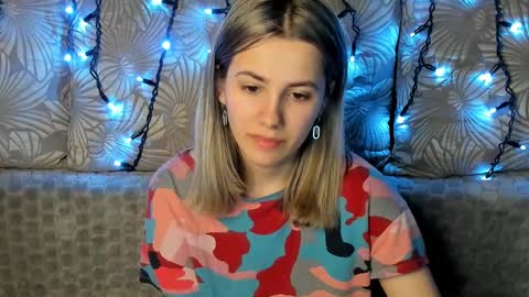 Maggie online show from 03-12-25, 01:25