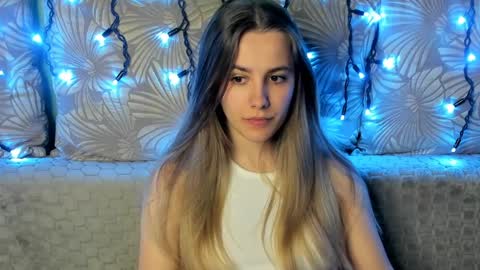 Maggie online show from 04-09-26, 12:21