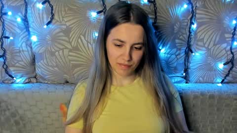 Maggie online show from 04-21-26, 01:42