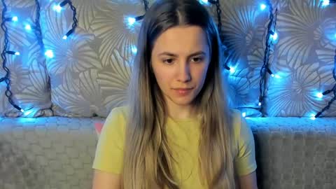 Maggie online show from 04-21-26, 02:51