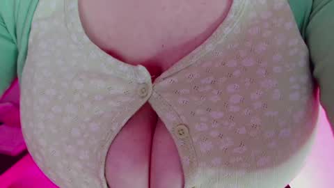 Maggie   online show from 02-12-25, 05:37