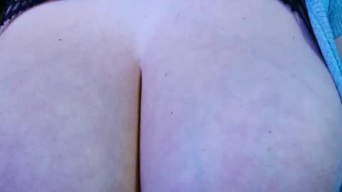 Maggie   online show from 11-16-25, 09:09