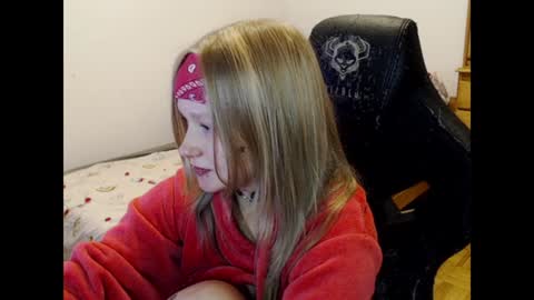 Snapshot of maggieswaggy chatting on 01-14-25, 09:41 Magdalene Swaggy online show from 01-14-25, 09:41