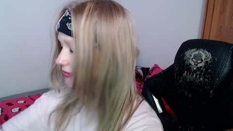 Snapshot of maggieswaggy chatting on 02-07-25, 09:37 Magdalene Swaggy online show from 02-07-25, 09:37