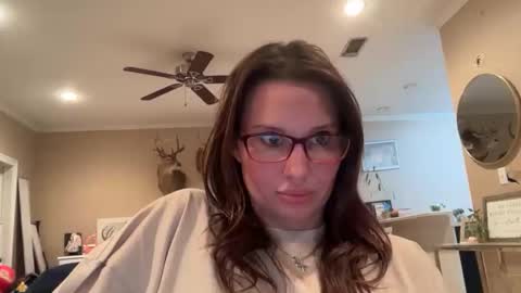 maggiexoxox online show from 11-08-25, 09:20