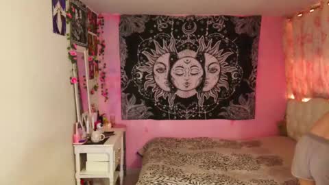 Claire online show from 01-17-25, 01:13