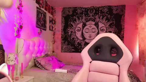 Claire online show from 02-14-25, 02:02