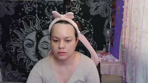 Snapshot of magic_clairewitch chatting on 05-31-26, 09:16 Claire online show from 05-31-26, 09:16