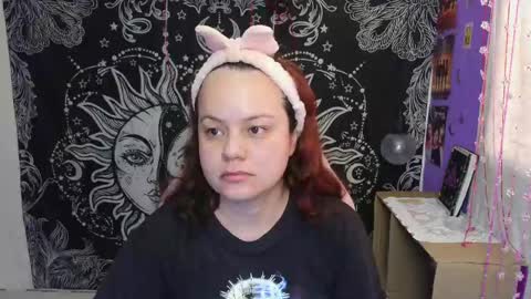Snapshot of magic_clairewitch chatting on 06-01-26, 09:38 Claire online show from 06-01-26, 09:38