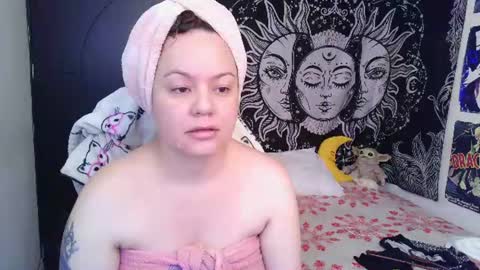 Snapshot of magic_clairewitch chatting on 06-11-26, 11:52 Claire online show from 06-11-26, 11:52