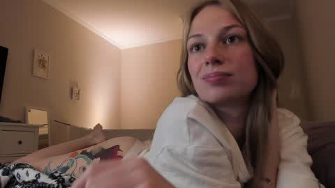 Snapshot of magic_couple13 chatting on 12-02-24, 03:14 Alice  online show from 12-02-24, 03:14