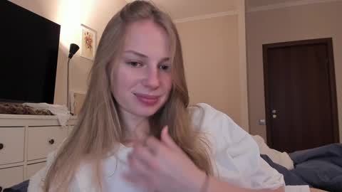 Snapshot of magic_couple13 chatting on 12-16-24, 10:08 Alice  online show from 12-16-24, 10:08