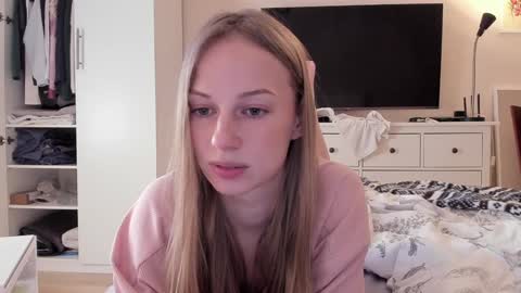 Snapshot of magic_couple13 chatting on 01-13-25, 09:08 Alice  online show from 01-13-25, 09:08