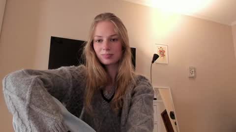 Snapshot of magic_couple13 chatting on 01-23-25, 11:48 Alice  online show from 01-23-25, 11:48