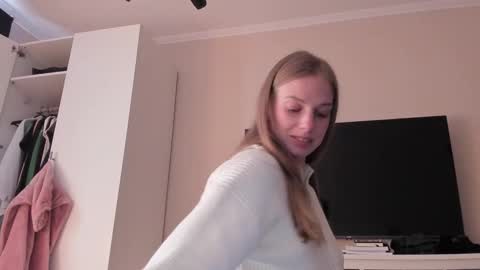 Snapshot of magic_couple13 chatting on 02-18-25, 11:55 Alice  online show from 02-18-25, 11:55