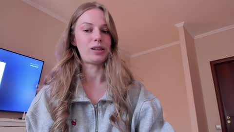 Alice  online show from 03-06-26, 12:01