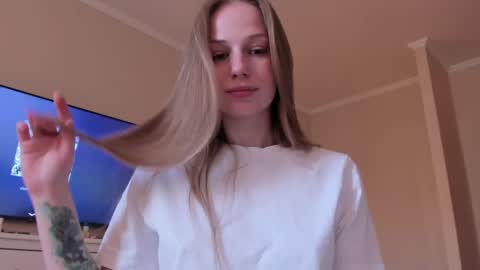 Alice  online show from 04-16-26, 11:11