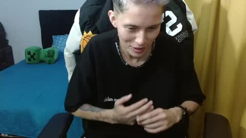 Snapshot of magic_jadee chatting on 05-18-26, 03:13 Jade online show from 05-18-26, 03:13