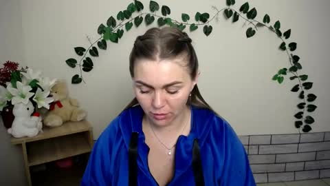 magic_katarina_ online show from 10-10-25, 07:07