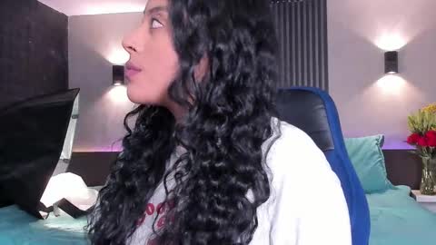 Snapshot of magic_marg chatting on 01-16-26, 10:25 Marge online show from 01-16-26, 10:25