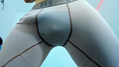 Snapshot of magic_mike_26 chatting on 10-25-25, 01:51 Magic Mike online show from 10-25-25, 01:51