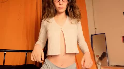 Mikky or Moon online show from 03-22-26, 08:34