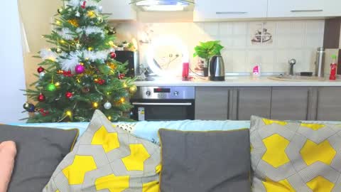 Alice online show from 12-11-24, 12:44