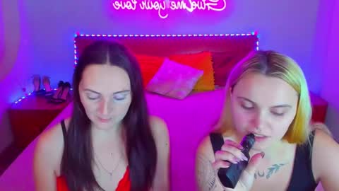 Lili and Bella online show from 12-12-24, 07:52