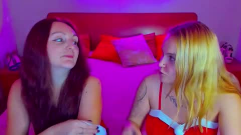 Lili and Bella online show from 12-28-24, 12:13