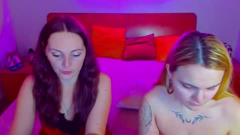 Lili and Bella online show from 12-28-24, 03:48