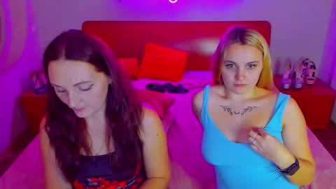 Lili and Bella online show from 12-29-24, 11:40