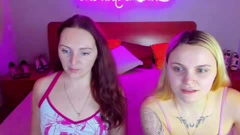 Lili and Bella online show from 02-02-25, 07:20