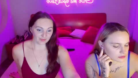 Lili and Bella online show from 03-09-25, 04:33
