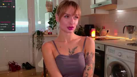 Snapshot of magiclovexo chatting on 02-13-26, 05:58 MagicLove online show from 02-13-26, 05:58