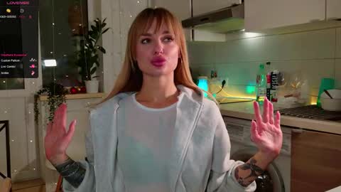 Snapshot of magiclovexo chatting on 02-16-26, 03:08 MagicLove online show from 02-16-26, 03:08