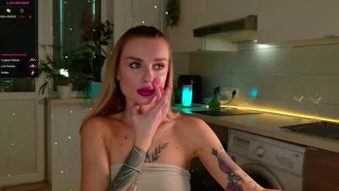 Snapshot of magiclovexo chatting on 03-04-26, 03:56 MagicLove online show from 03-04-26, 03:56