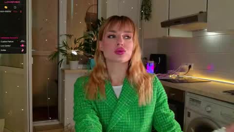 Snapshot of magiclovexo chatting on 03-05-26, 06:53 MagicLove online show from 03-05-26, 06:53