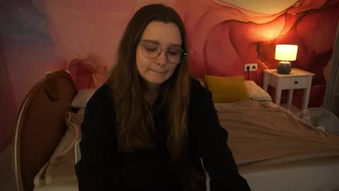 Emily online show from 09-30-25, 07:57