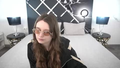 Emily online show from 07-29-26, 06:00