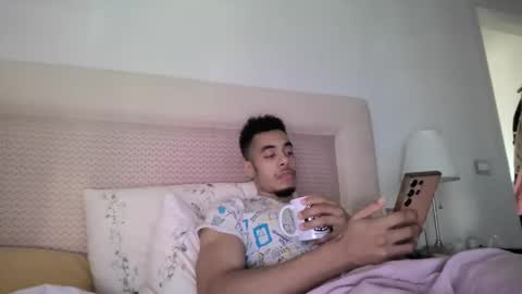 Magicsempai online show from 03-06-25, 03:02