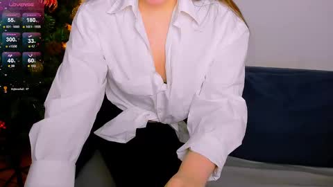 Jade online show from 01-24-25, 04:06